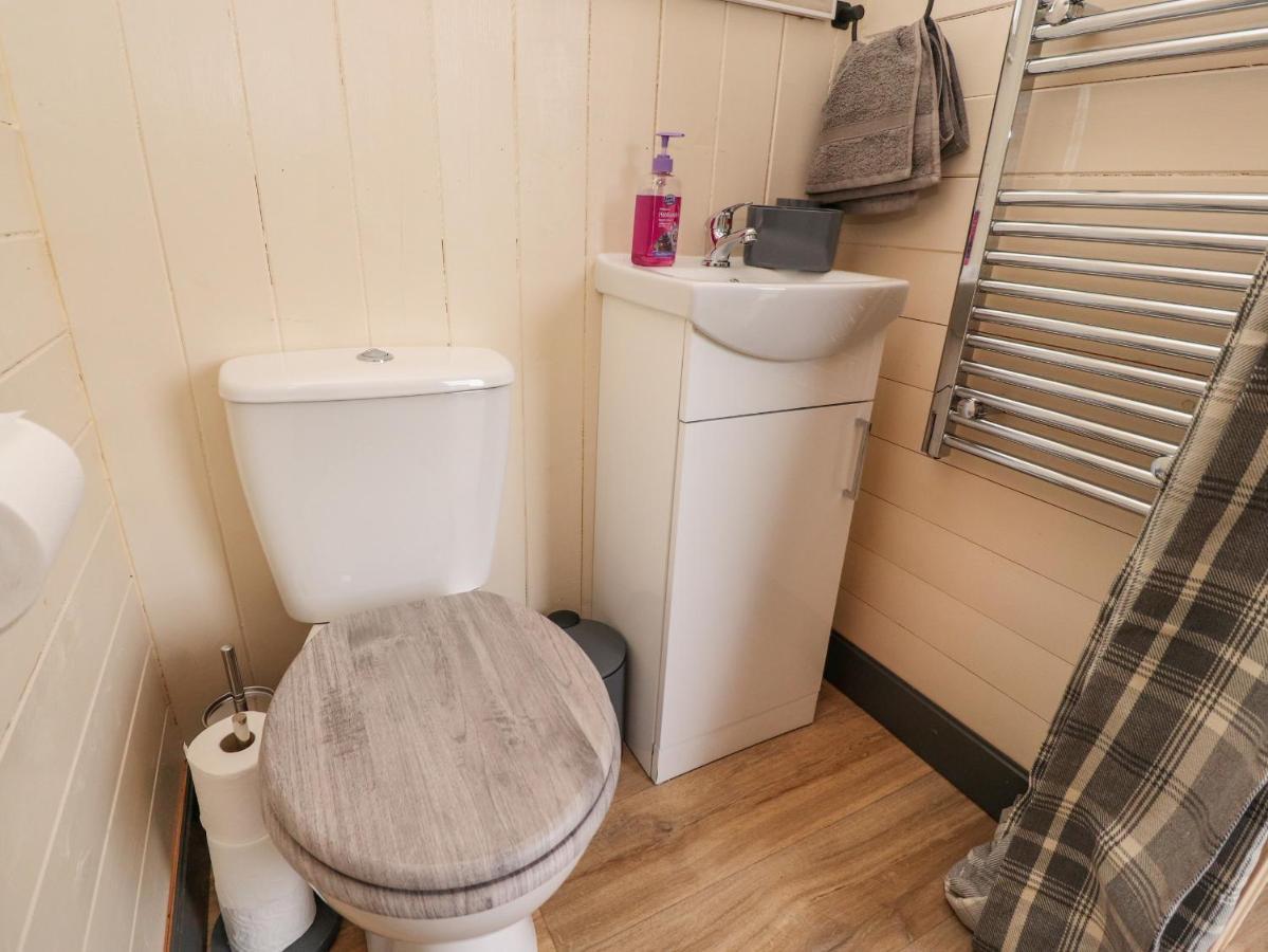 Hillcrest Shepherds Hut Престон Экстерьер фото
